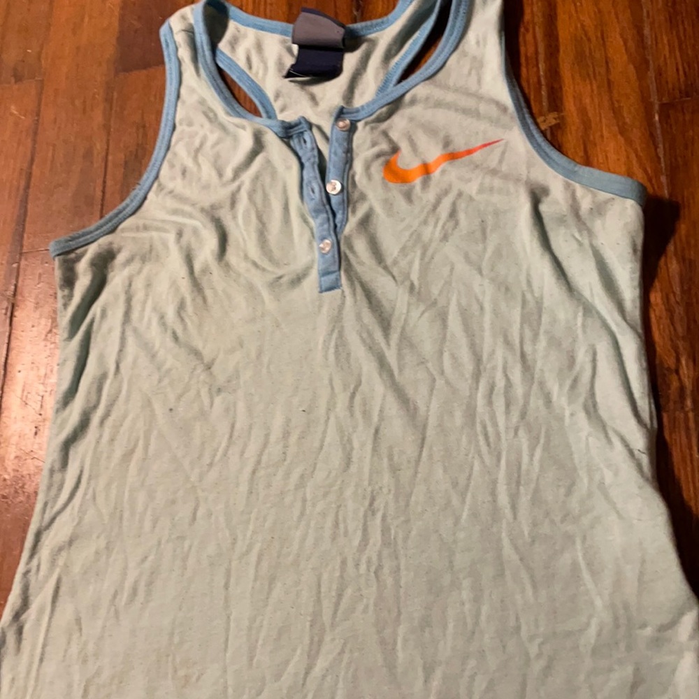 Nike tank top large in juniors